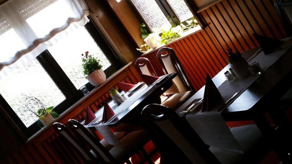Hotel Restaurant Lenhsen Elmpt Exterior photo